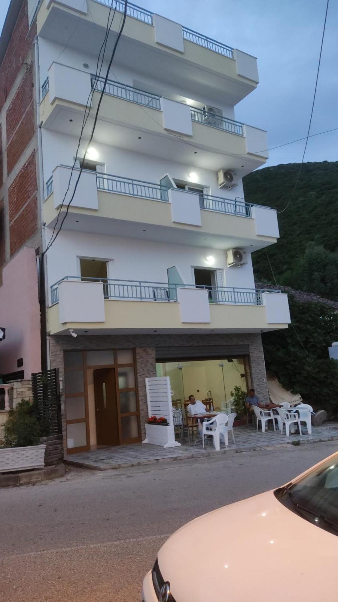 Lukova Center Apartments Екстериор снимка