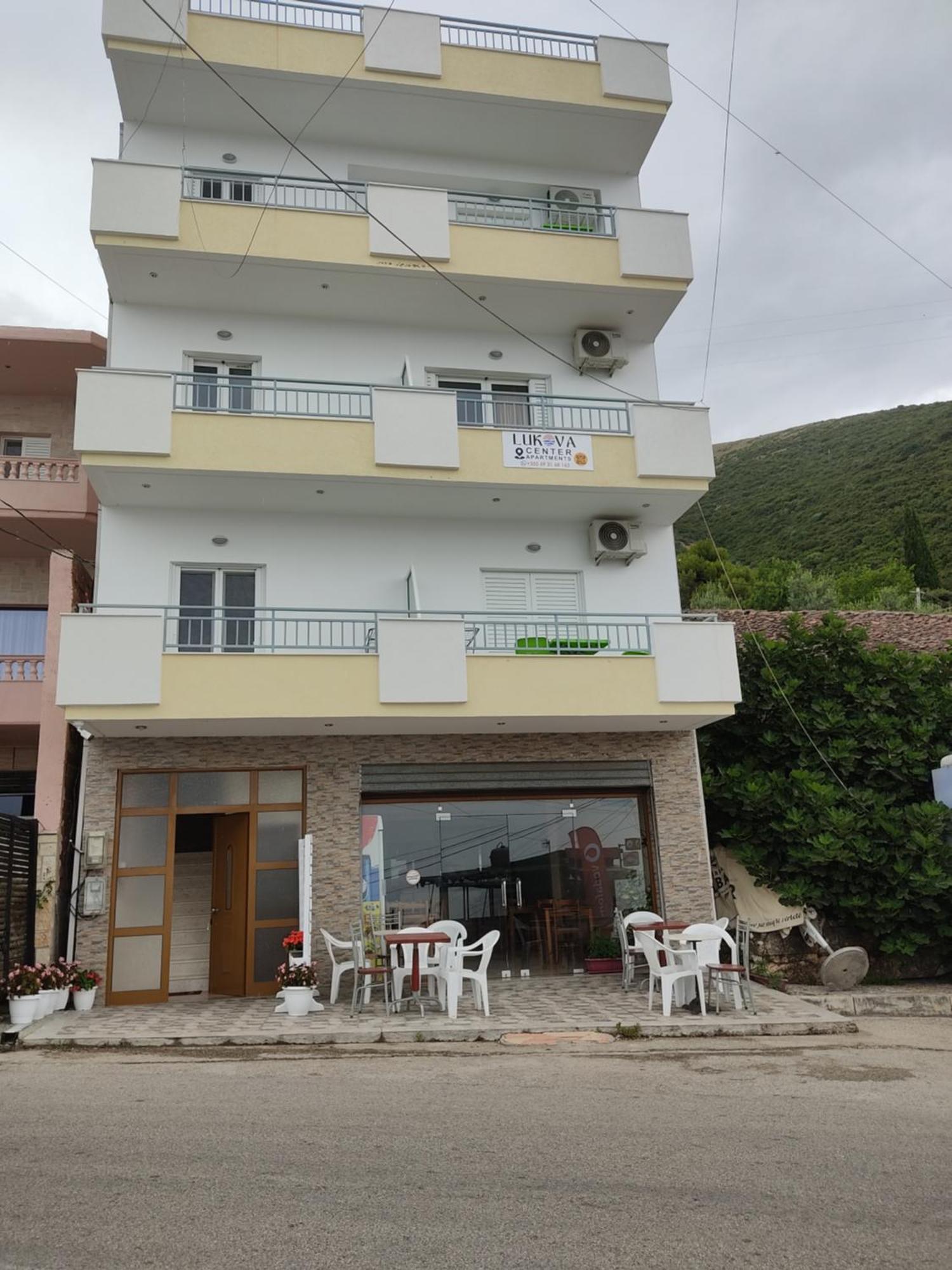 Lukova Center Apartments Екстериор снимка